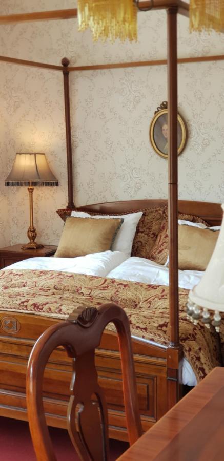 Hotell Oernen Турсбю Экстерьер фото